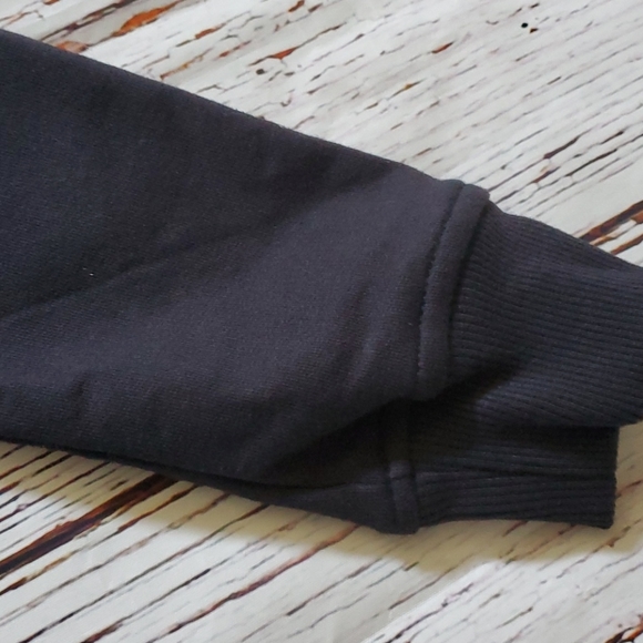 🆕️ CALVIN KLEIN GIRLS BLACK HOODED SWEATER - Picture 4 of 7